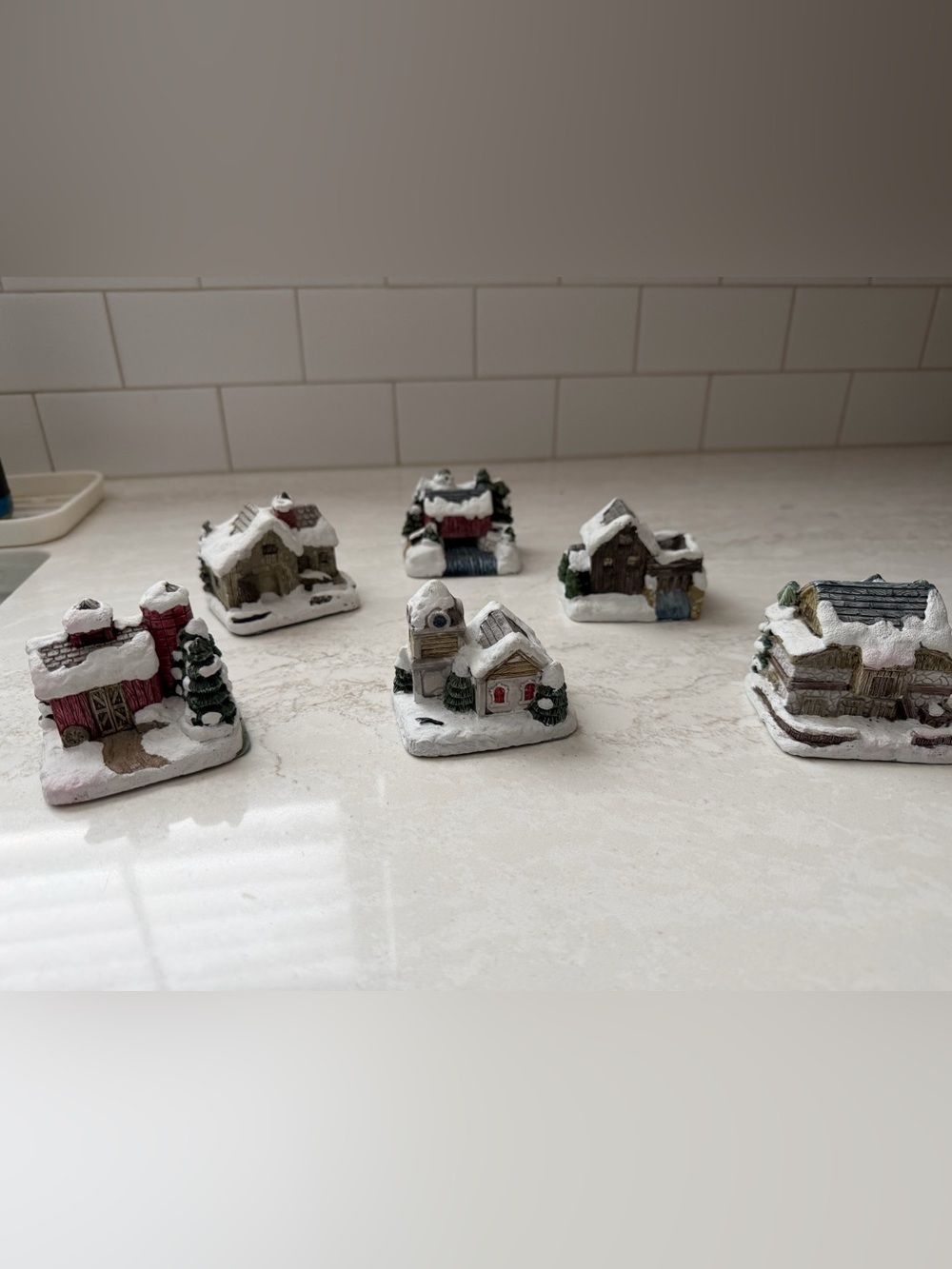 Set of 6 American Rustic Series 1989 miniature country village figurines